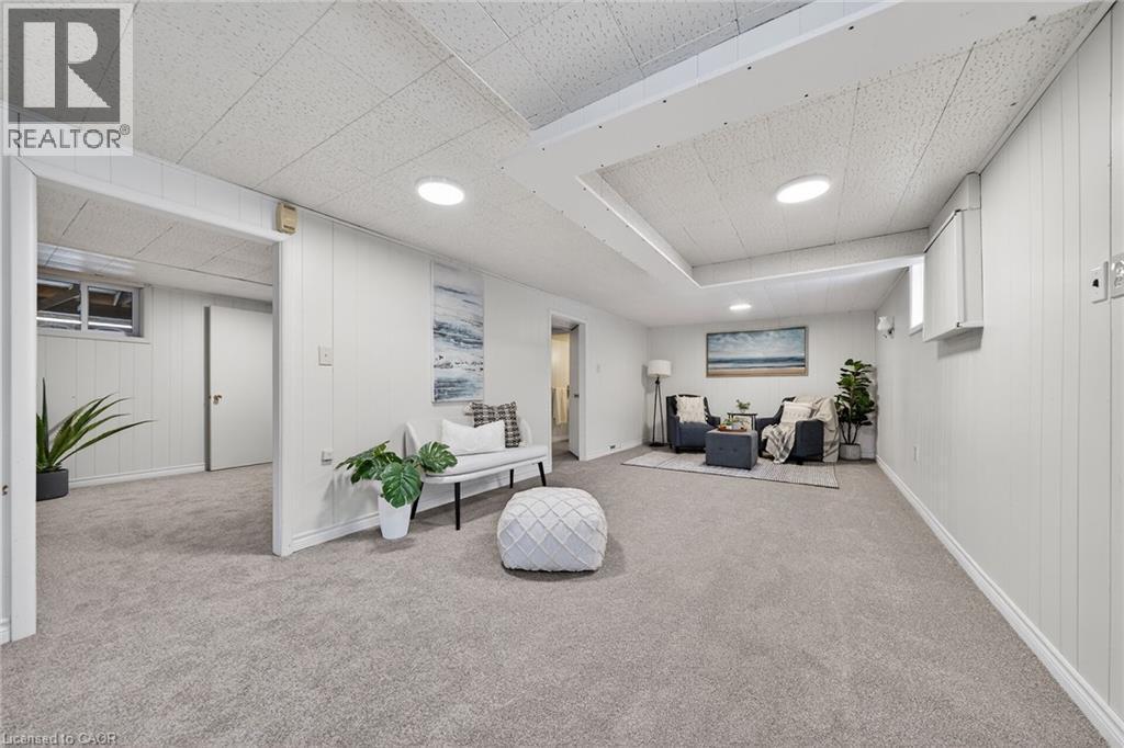 5 Mountbatten Drive, Hamilton, ON - Indoor