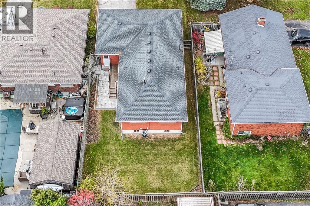 5 Mountbatten Drive, Hamilton, ON - Outdoor With Deck Patio Veranda