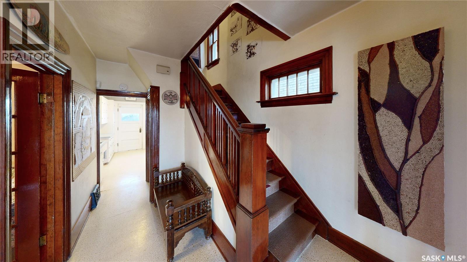 1517 Victoria Avenue, Regina, SK - Indoor Photo Showing Other Room