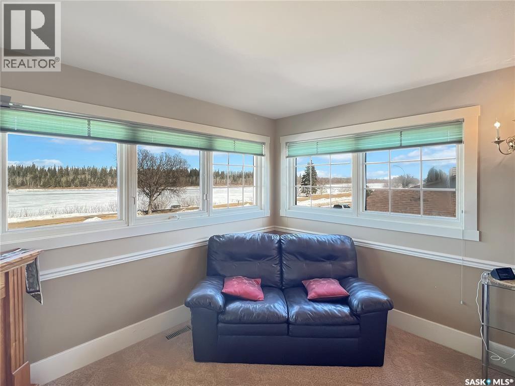 1219 River Street E, Prince Albert, SK - Indoor