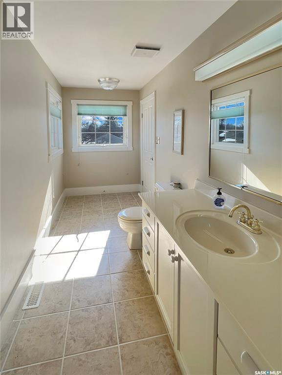 1219 River Street E, Prince Albert, SK - Indoor Photo Showing Bathroom