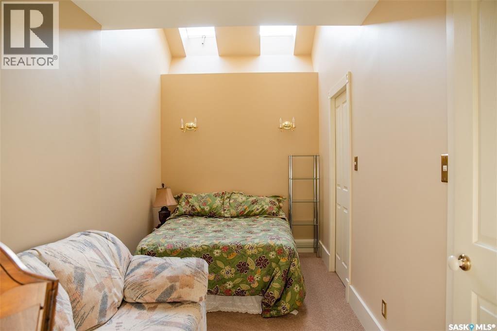 1219 River Street E, Prince Albert, SK - Indoor