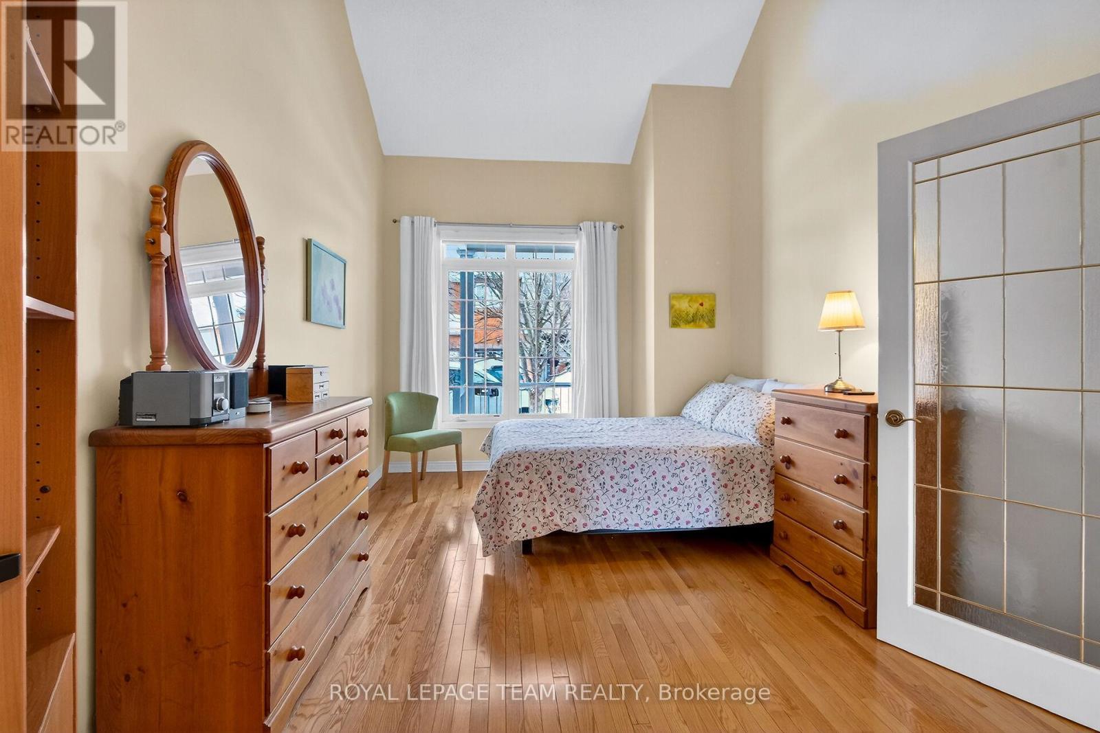 52 Great Oak Private, Ottawa, ON - Indoor Photo Showing Bedroom