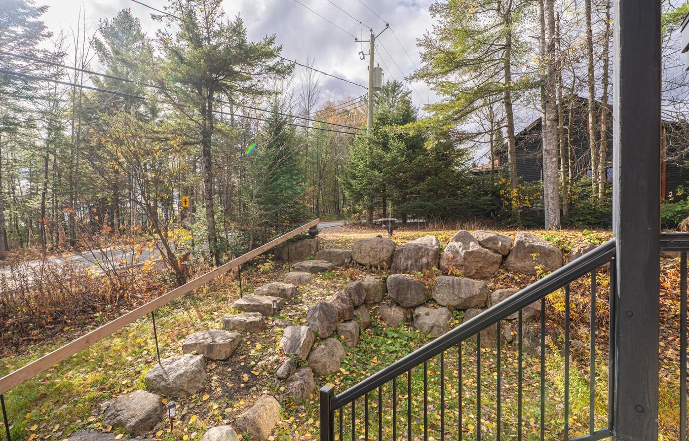 Extérieur - 1946 Ch. De Deauville, Sainte-Adèle, QC - Outdoor With View