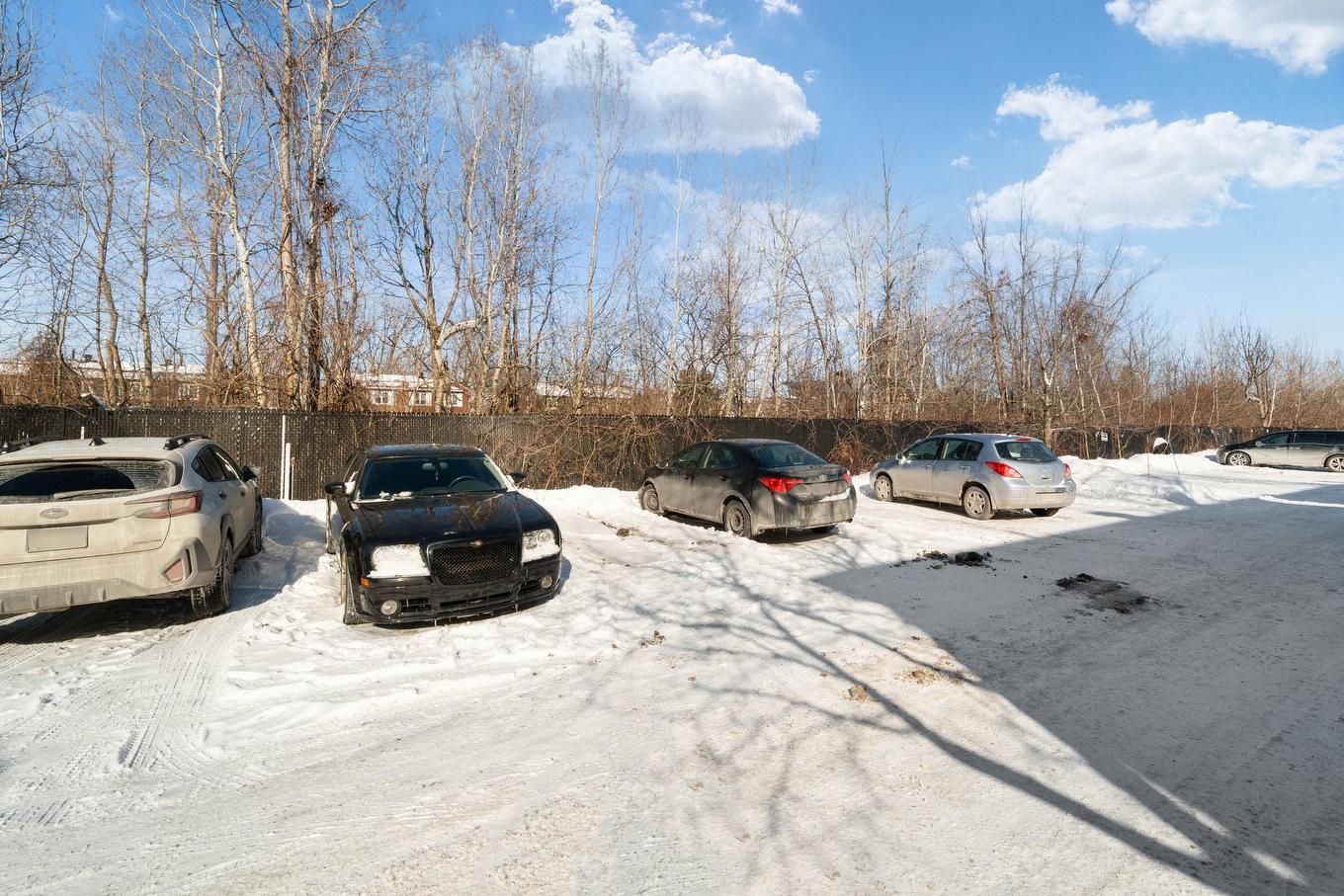 Stationnement - 5900 Rue Charpentier, Brossard, QC - Outdoor