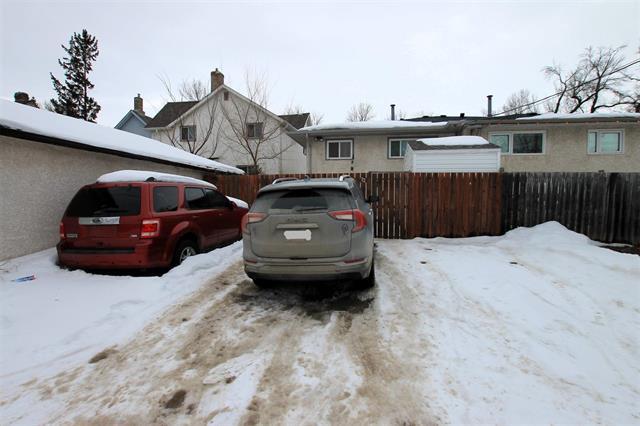 72 Hallet St, Winnipeg, MB
