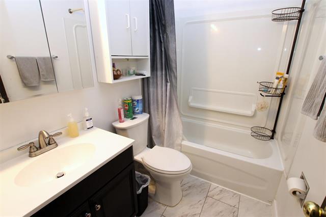 72 Hallet St, Winnipeg, MB