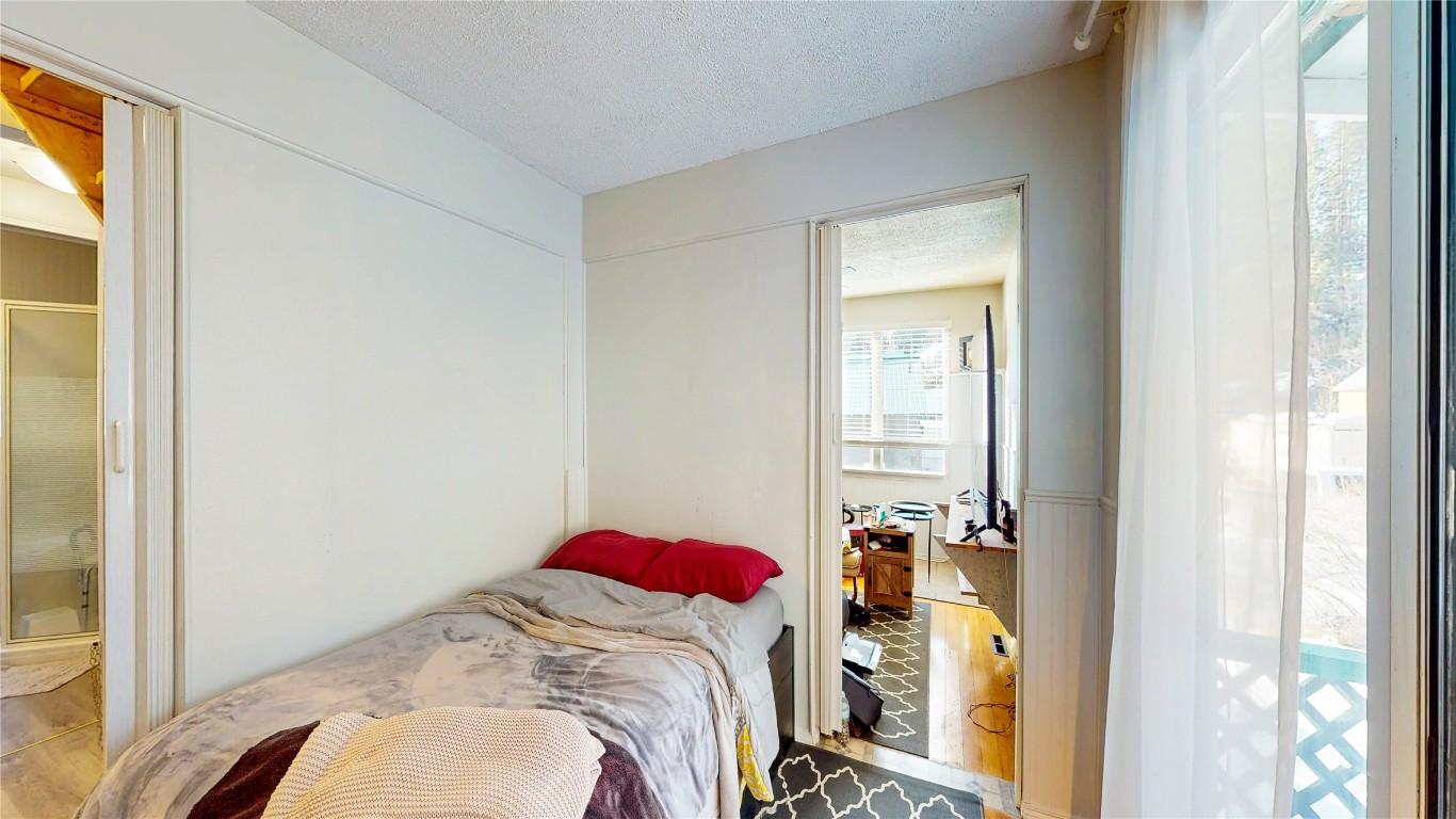 32 Waldie Road, Kimberley, BC - Indoor Photo Showing Bedroom