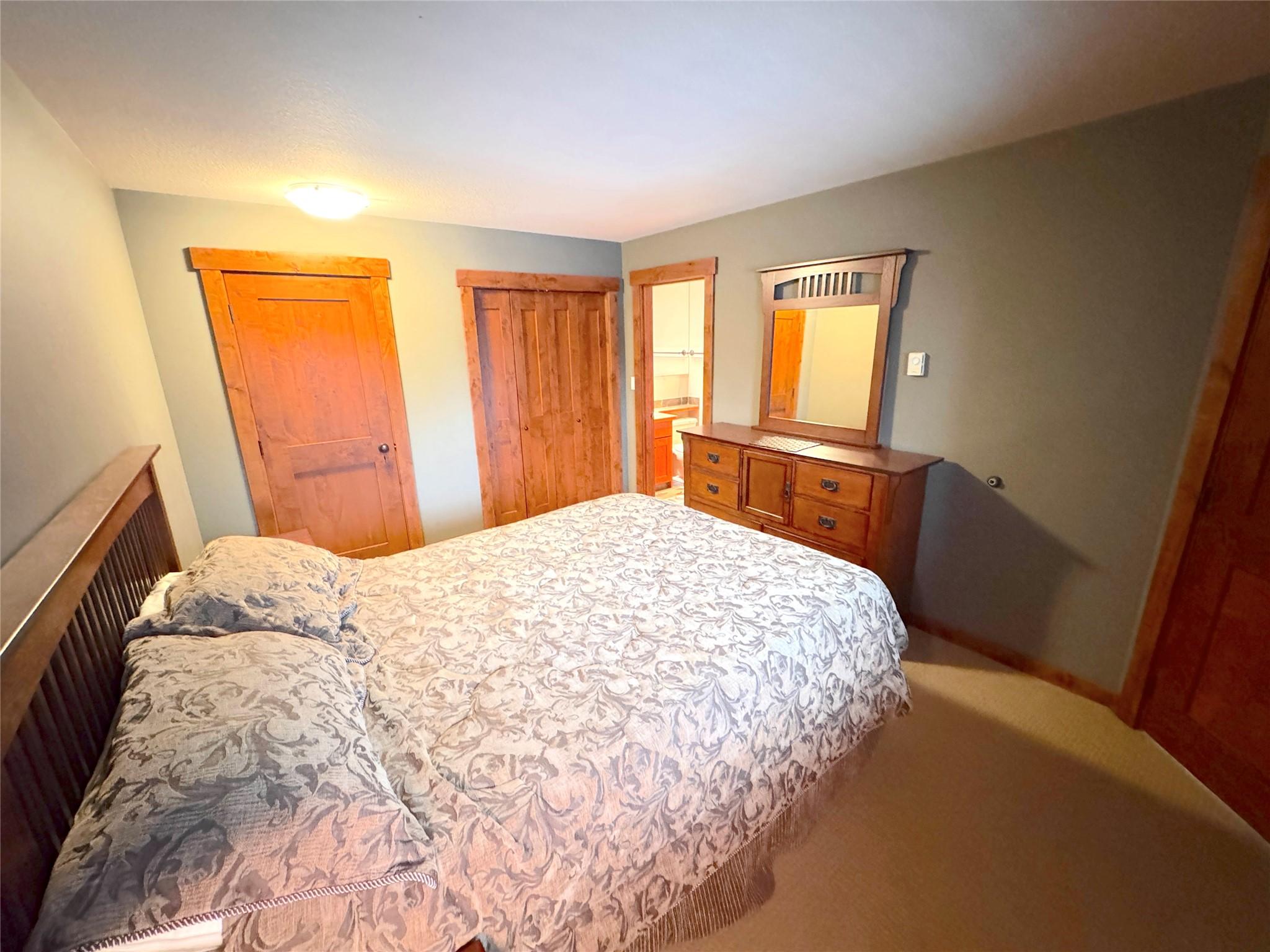 115-4559 Timberline Crescent, Fernie, BC - Indoor Photo Showing Bedroom