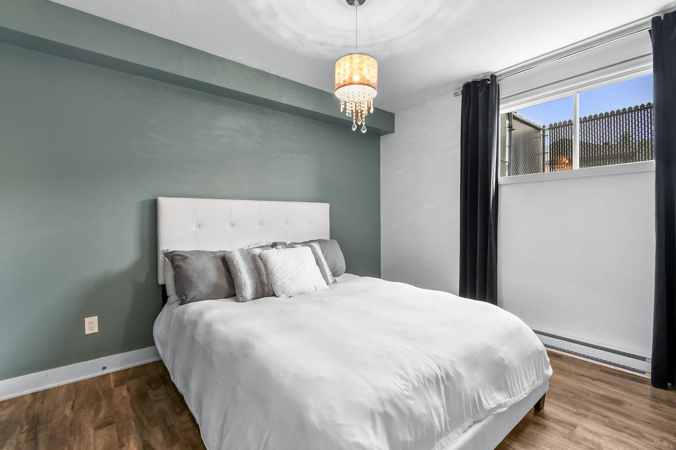 Chambre à coucher - 20260 Rue De Nevers, Mirabel, QC - Indoor Photo Showing Bedroom