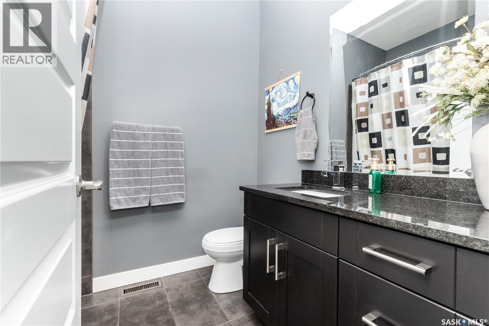 907 Werschner Crescent, Saskatoon, SK - Indoor Photo Showing Bathroom