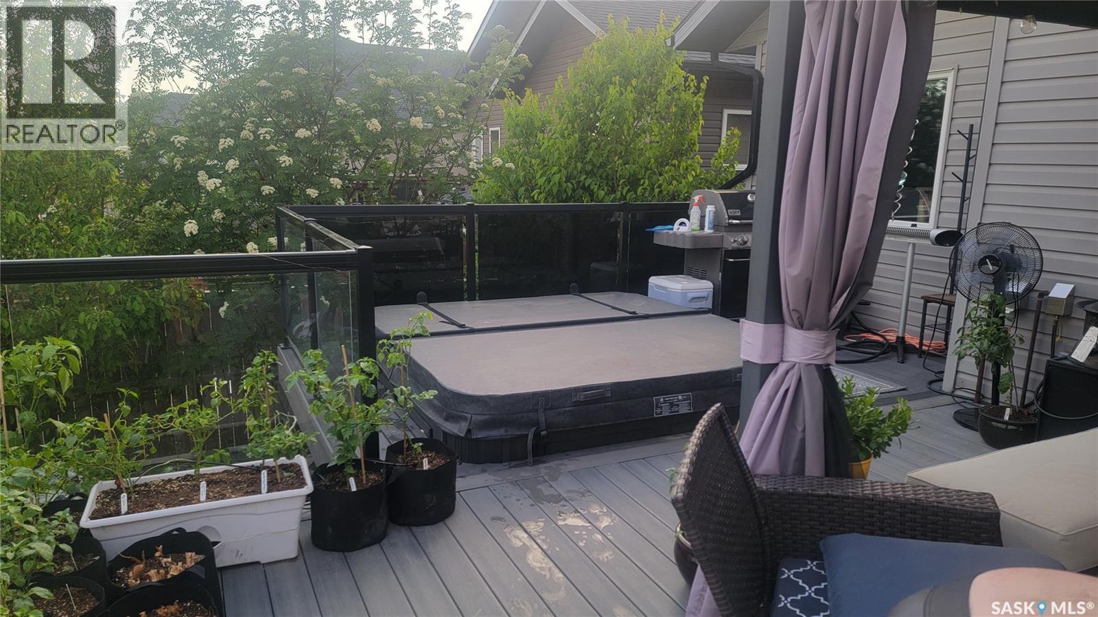 907 Werschner Crescent, Saskatoon, SK - Outdoor With Deck Patio Veranda