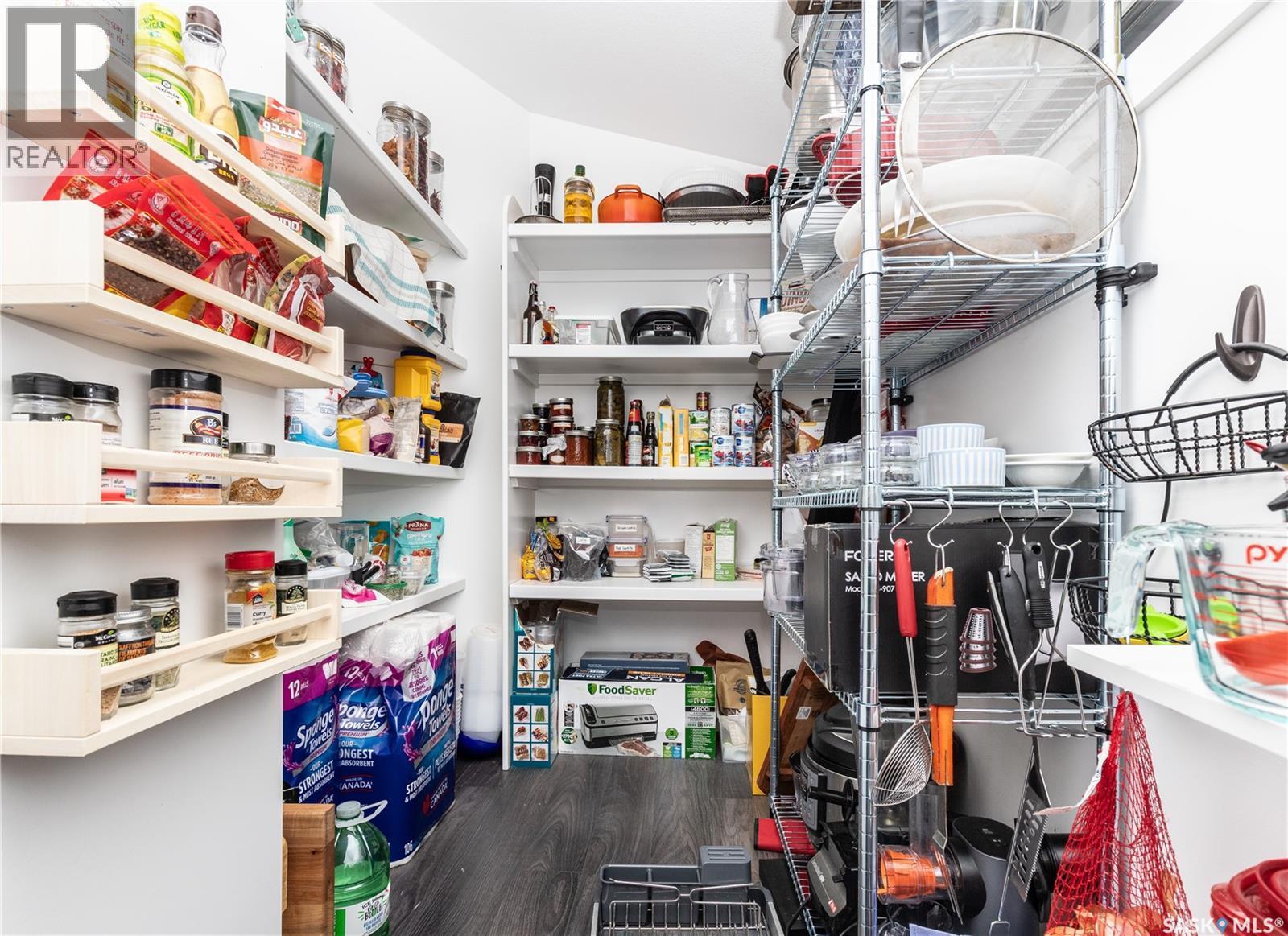 907 Werschner Crescent, Saskatoon, SK - Indoor With Storage