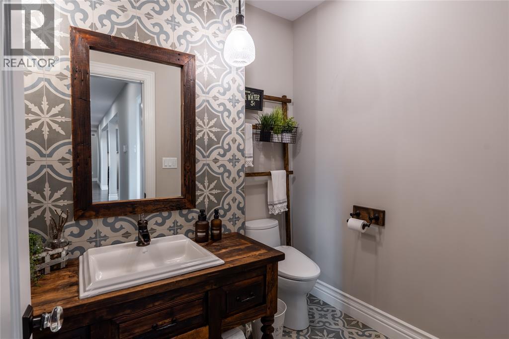 647 St Clair Parkway, St Clair, ON - Indoor Photo Showing Bathroom