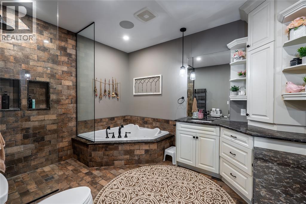 647 St Clair Parkway, St Clair, ON - Indoor Photo Showing Bathroom