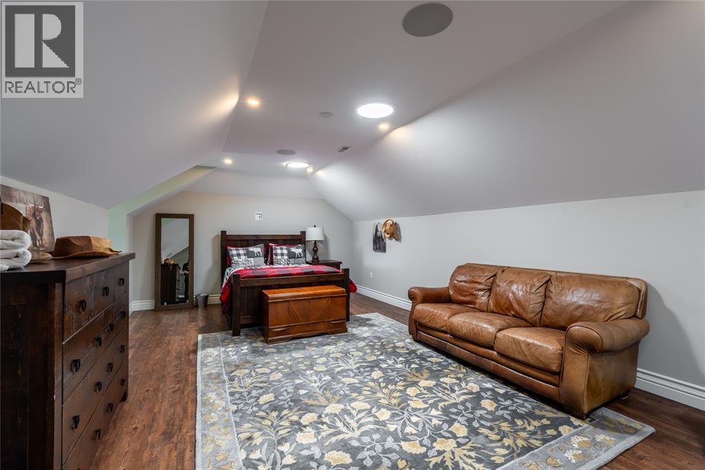 647 St Clair Parkway, St Clair, ON - Indoor