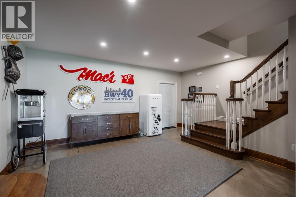 647 St Clair Parkway, St Clair, ON - Indoor