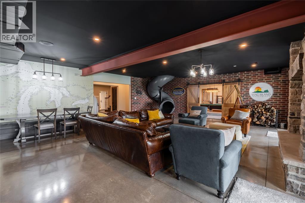 647 St Clair Parkway, St Clair, ON -