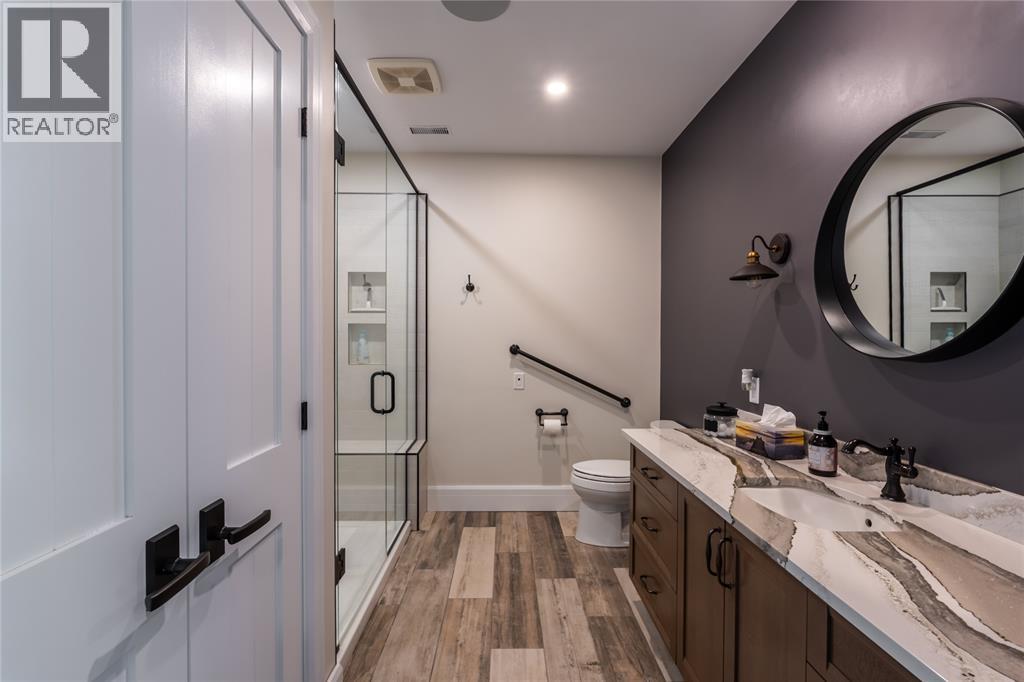647 St Clair Parkway, St Clair, ON - Indoor Photo Showing Bathroom