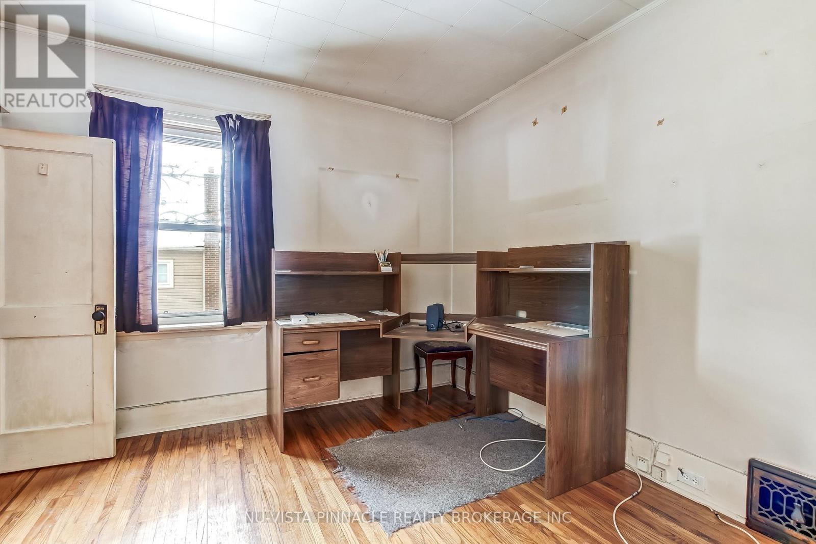 52 Boullee Street, London East (East C), ON - Indoor