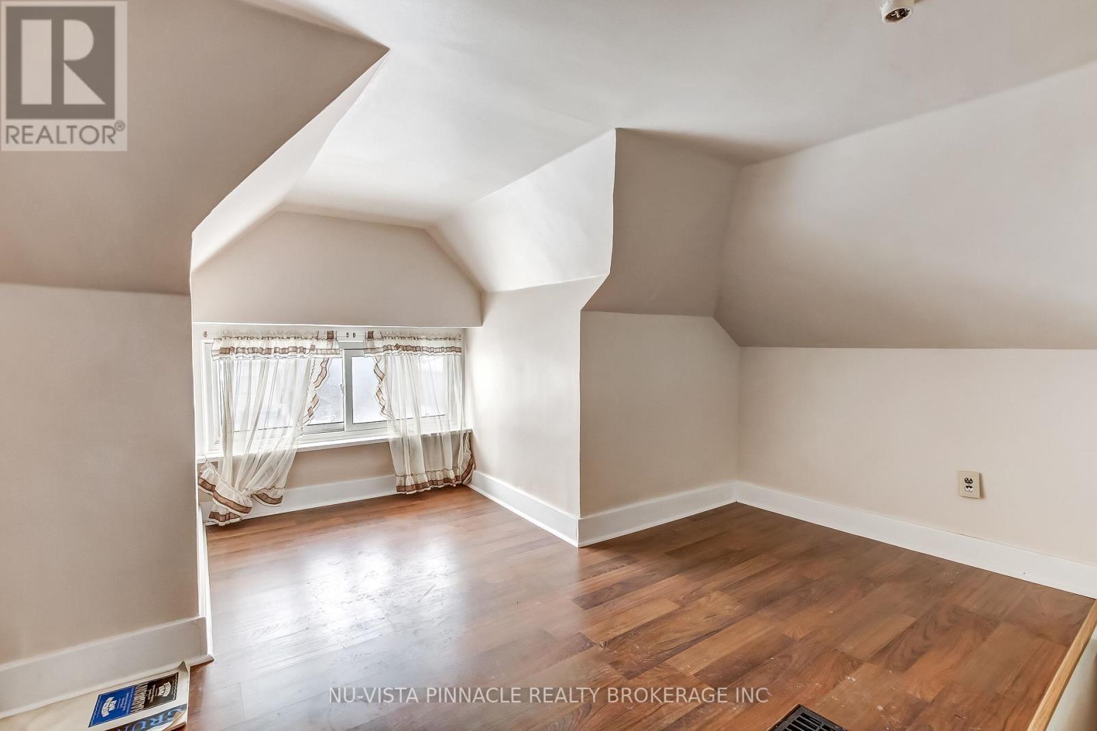 52 Boullee Street, London East (East C), ON - Indoor Photo Showing Other Room