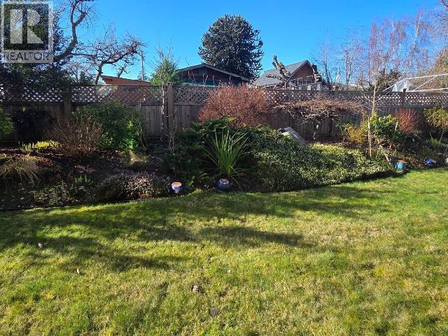 104-4685 Joyce Ave, Powell River, BC - Outdoor