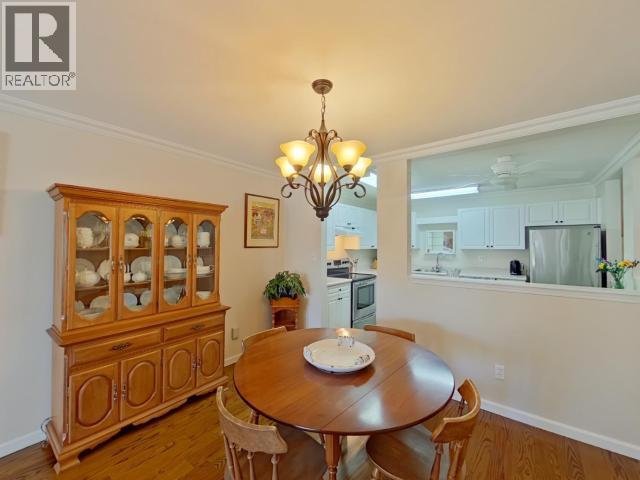 104-4685 Joyce Ave, Powell River, BC - Indoor Photo Showing Dining Room