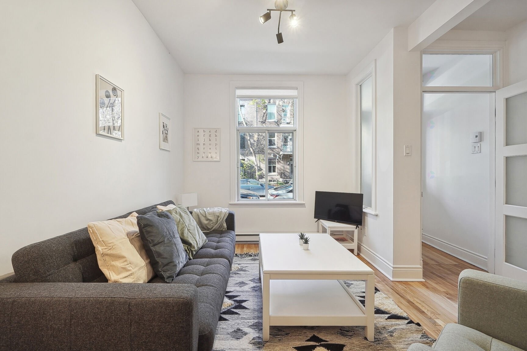 Salon - 5305 Rue Marquette, Montréal (Le Plateau-Mont-Royal), QC - Indoor