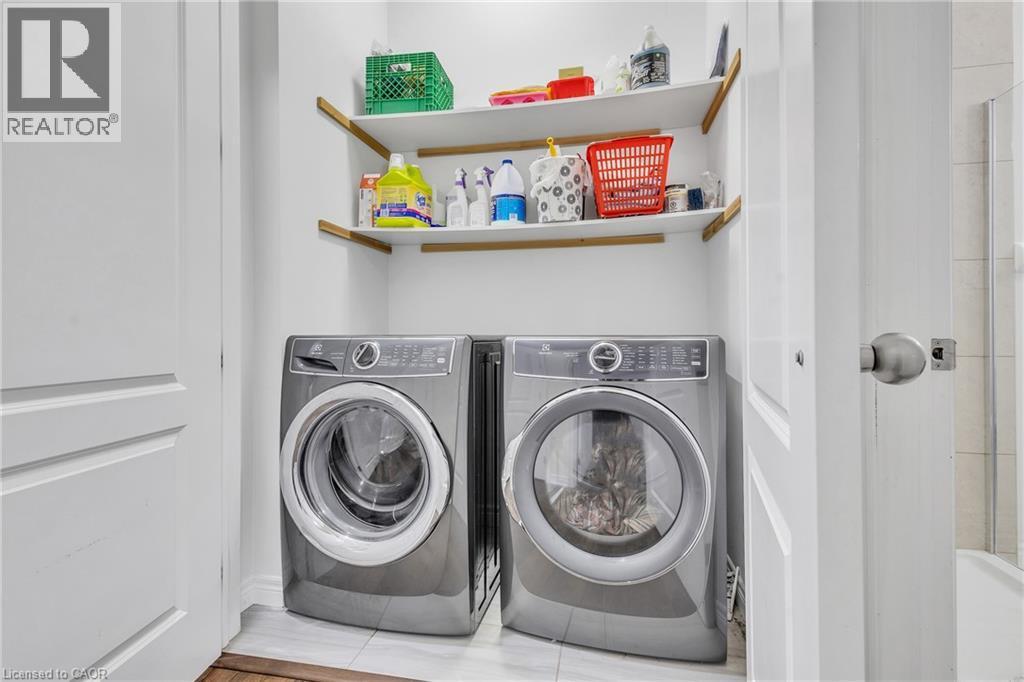 438 Blair Creek Drive, Kitchener, ON - Indoor Photo Showing Laundry Room