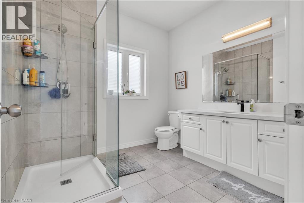 438 Blair Creek Drive, Kitchener, ON - Indoor Photo Showing Bathroom