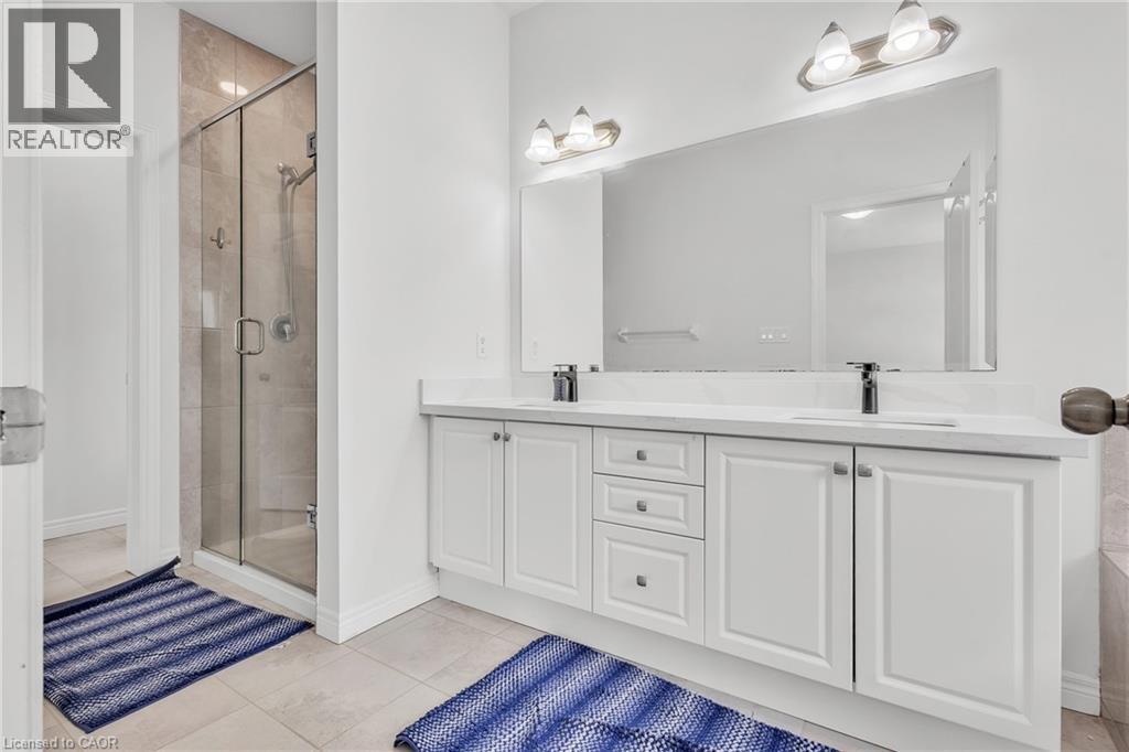 438 Blair Creek Drive, Kitchener, ON - Indoor Photo Showing Bathroom