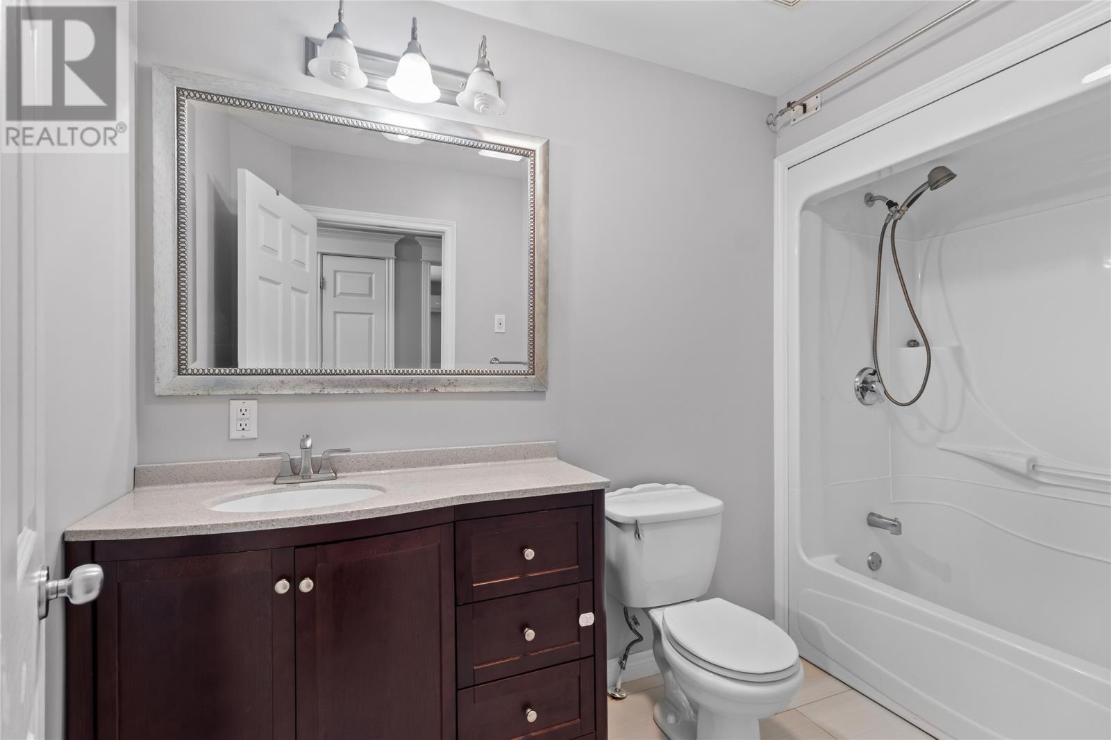 39 Upper Evening'S Path, Torbay, NL - Indoor Photo Showing Bathroom