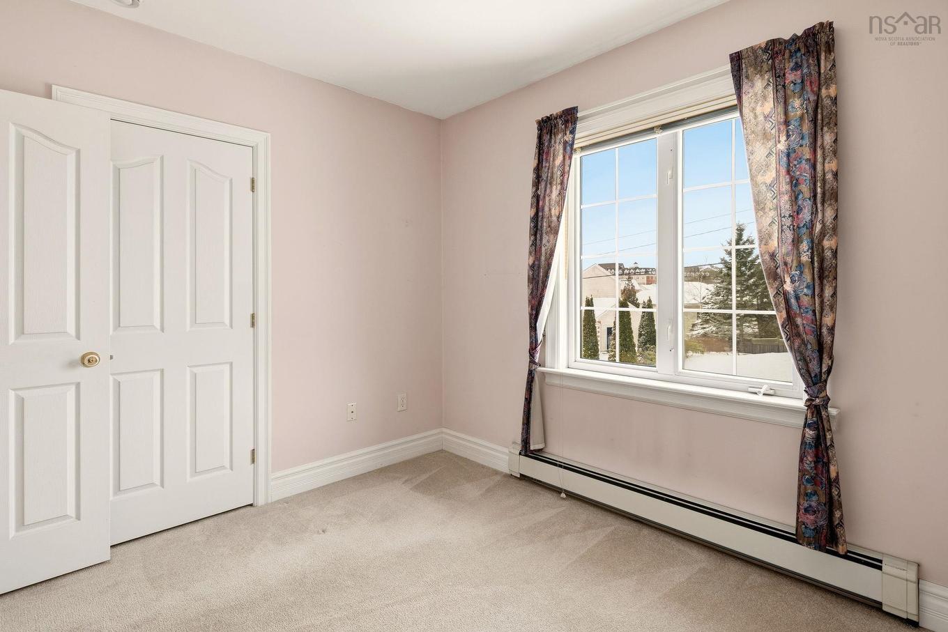 1 Lanshaw Close, Halifax, NS