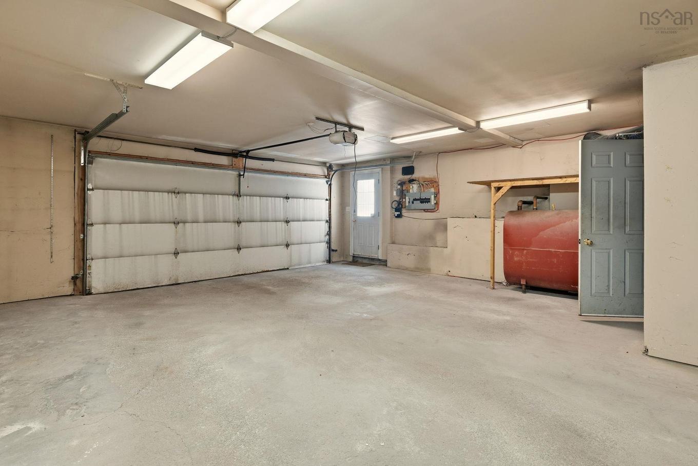 1 Lanshaw Close, Halifax, NS