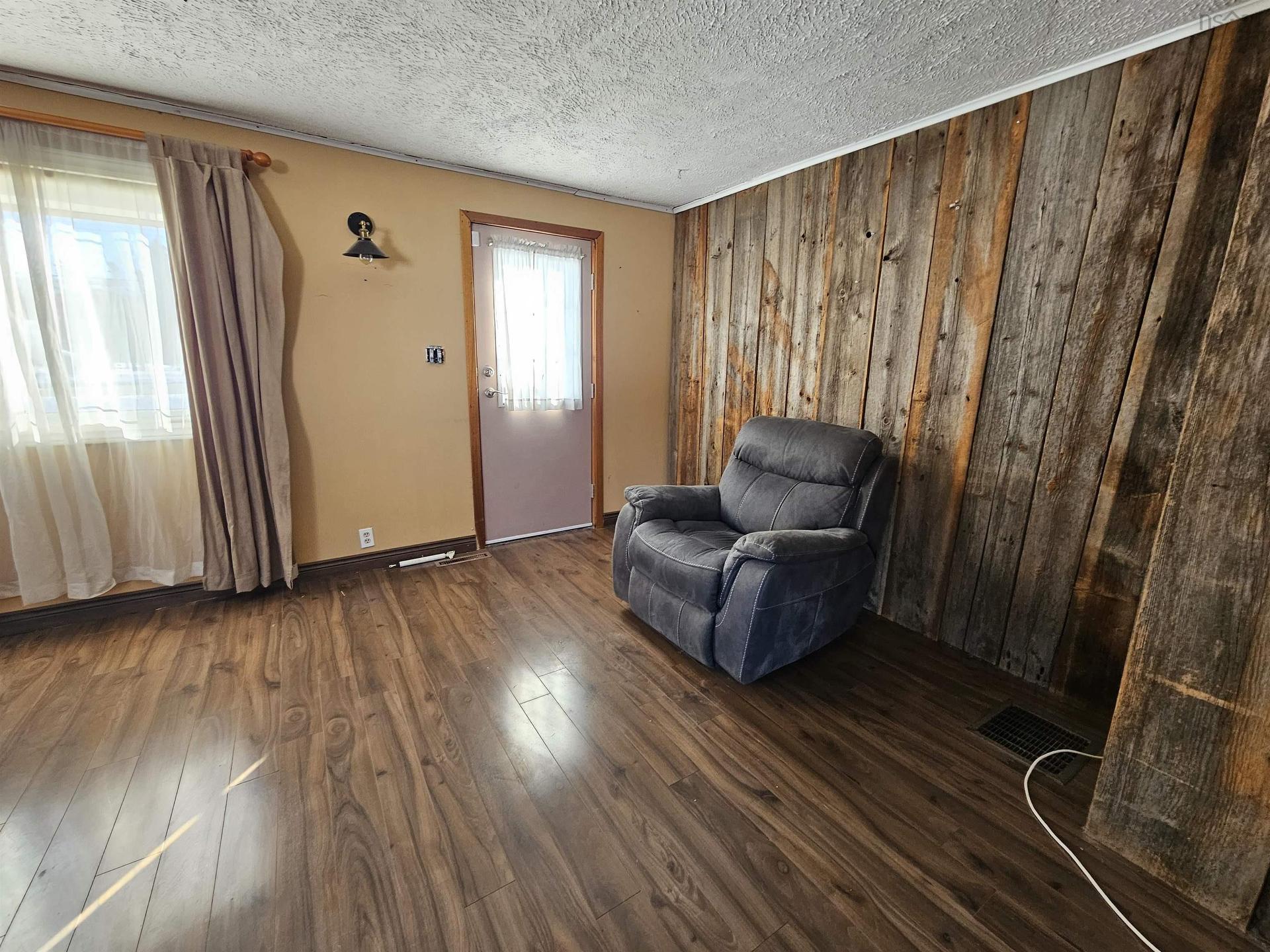 11845 Highway 2, Leamington, NS