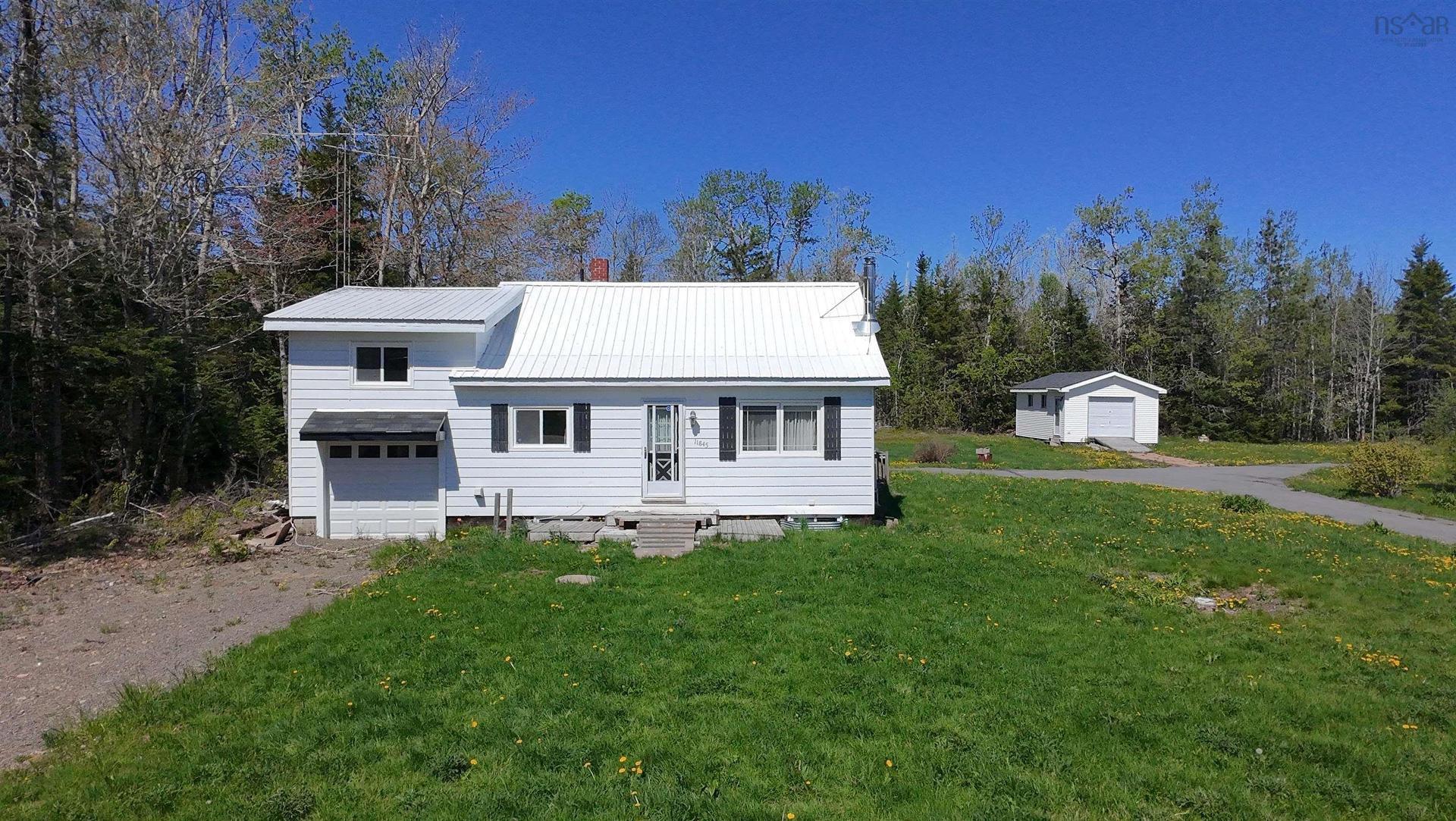 11845 Highway 2, Leamington, NS