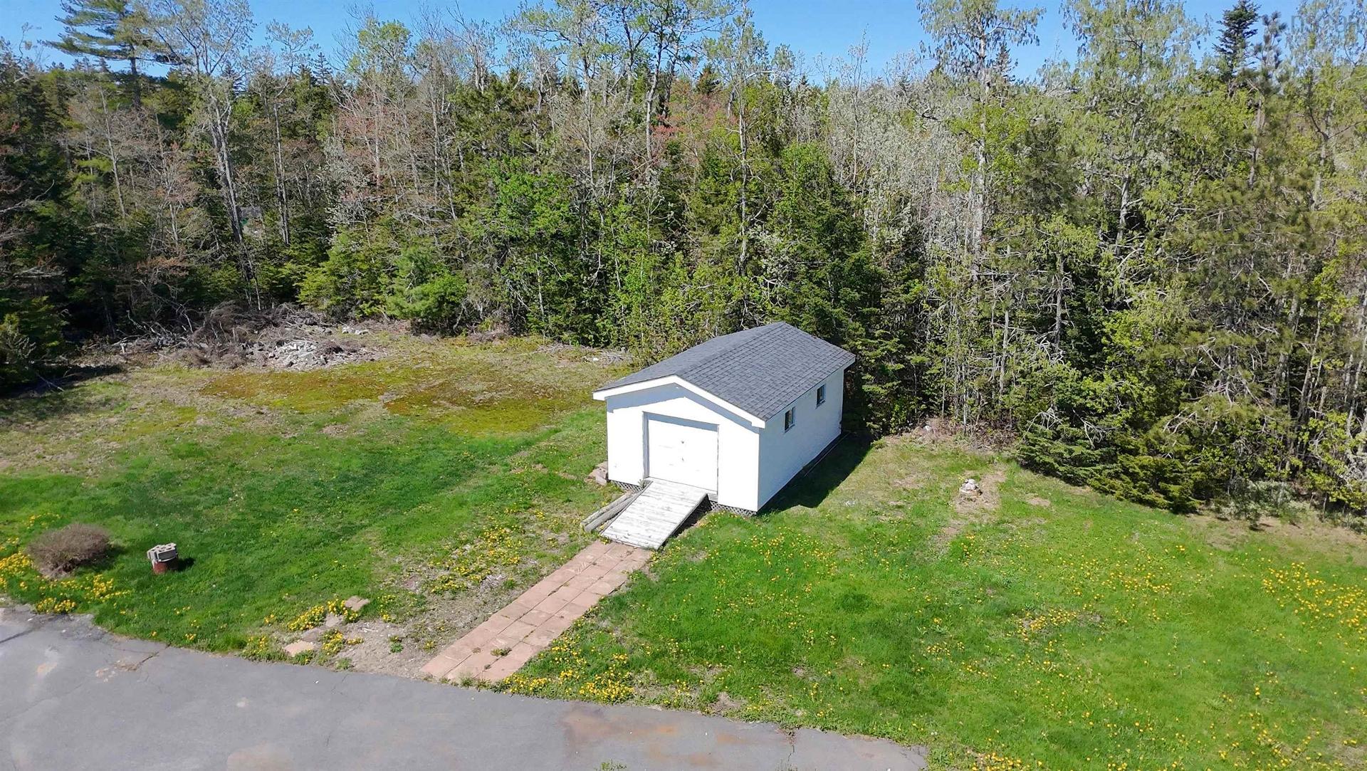 11845 Highway 2, Leamington, NS
