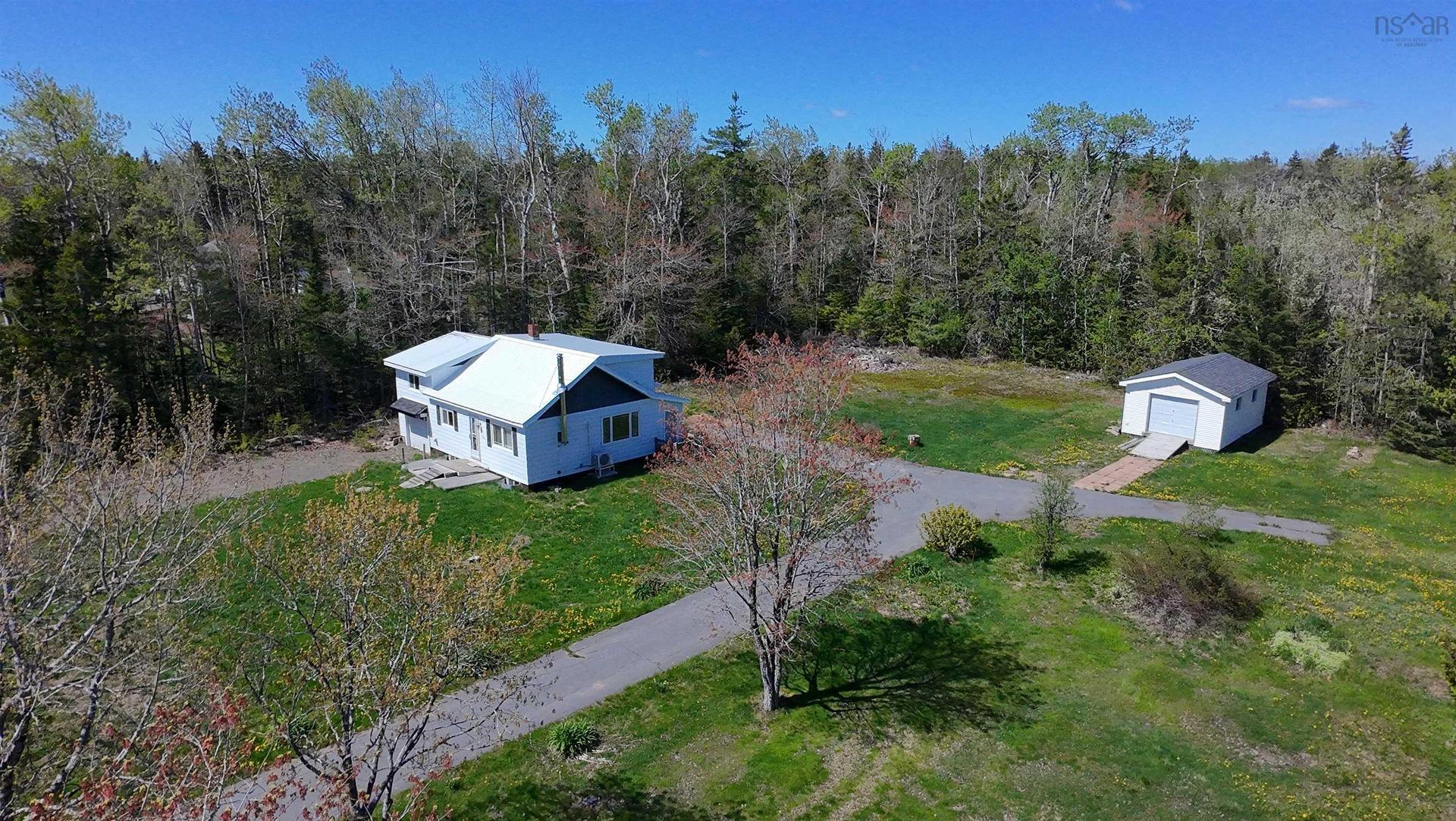 11845 Highway 2, Leamington, NS