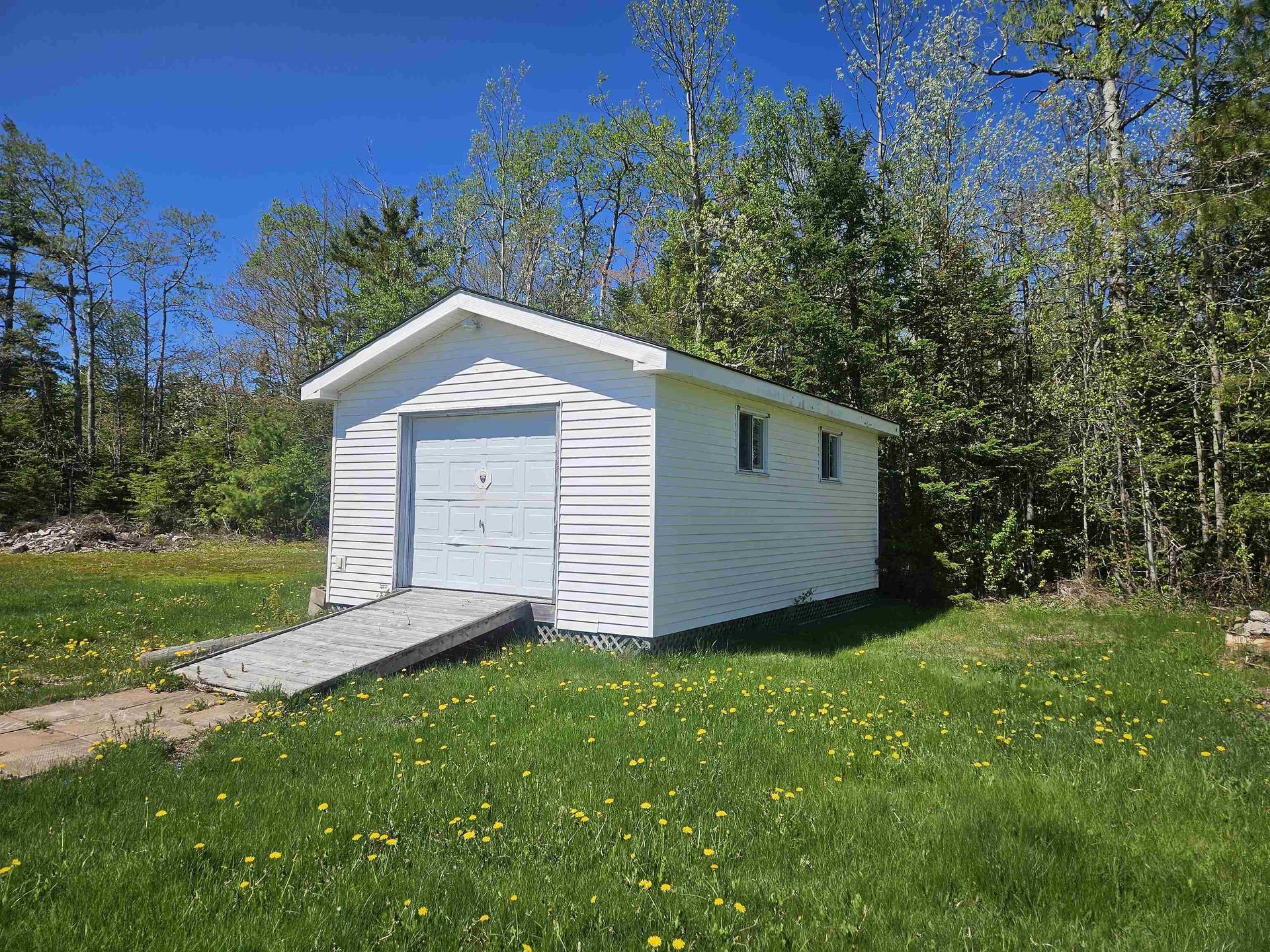 11845 Highway 2, Leamington, NS