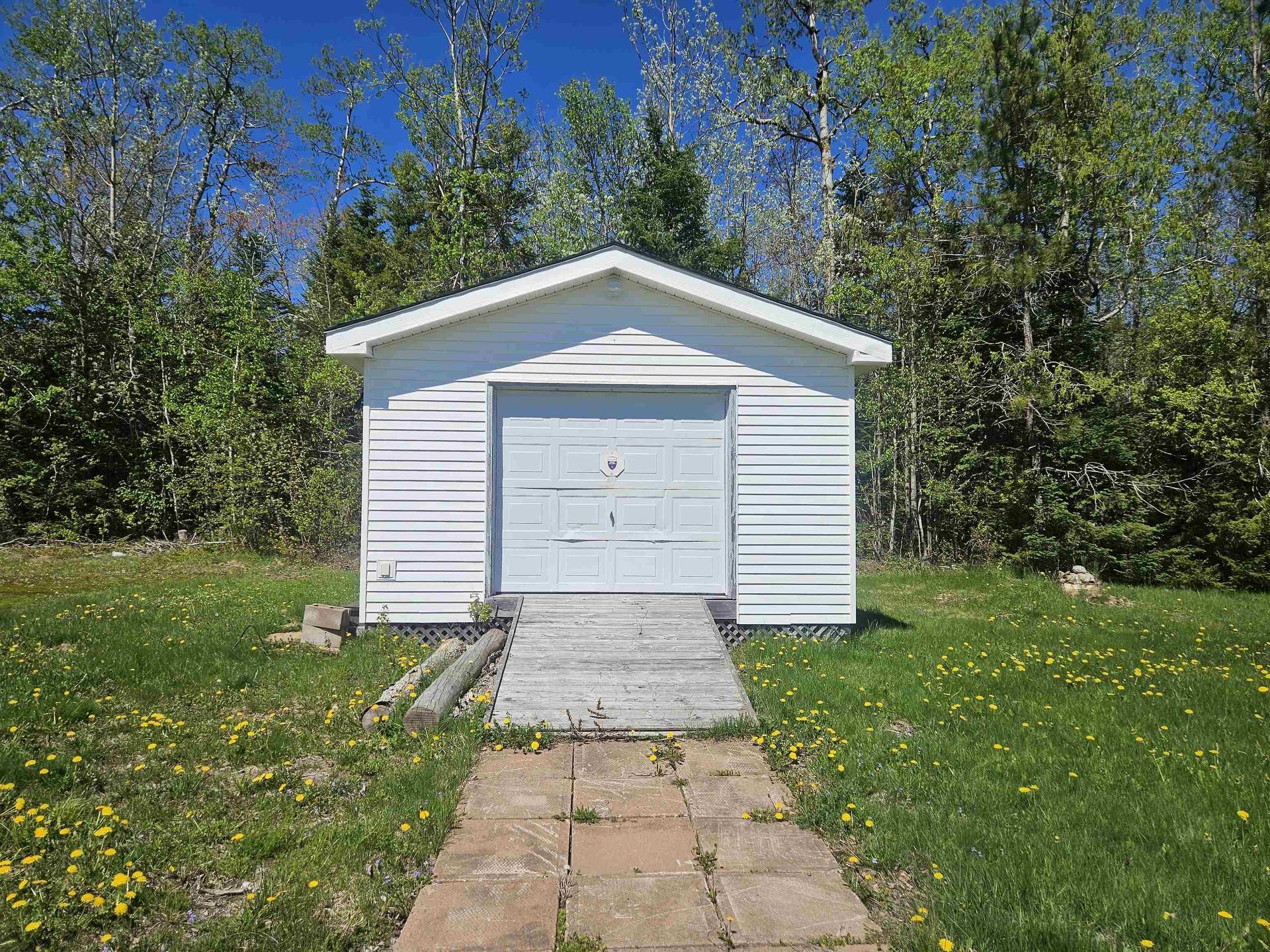 11845 Highway 2, Leamington, NS