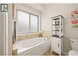Spacious 5 piece ensuite! -