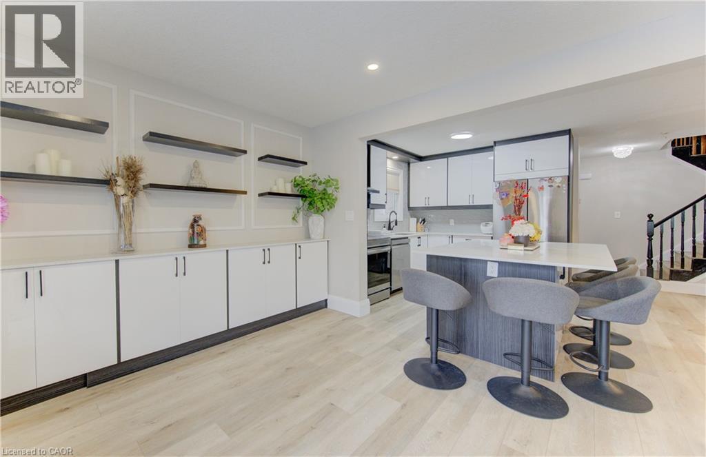 43 Seabrook Drive, Kitchener, ON - Indoor Photo Showing Dining Room
