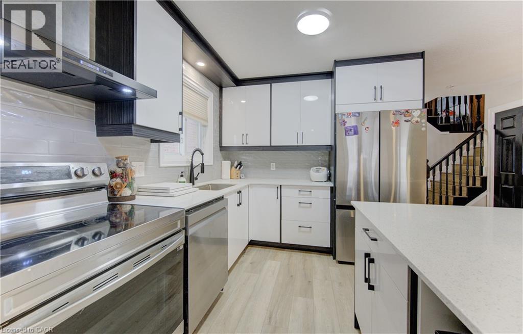 43 Seabrook Drive, Kitchener, ON - Indoor Photo Showing Kitchen With Stainless Steel Kitchen