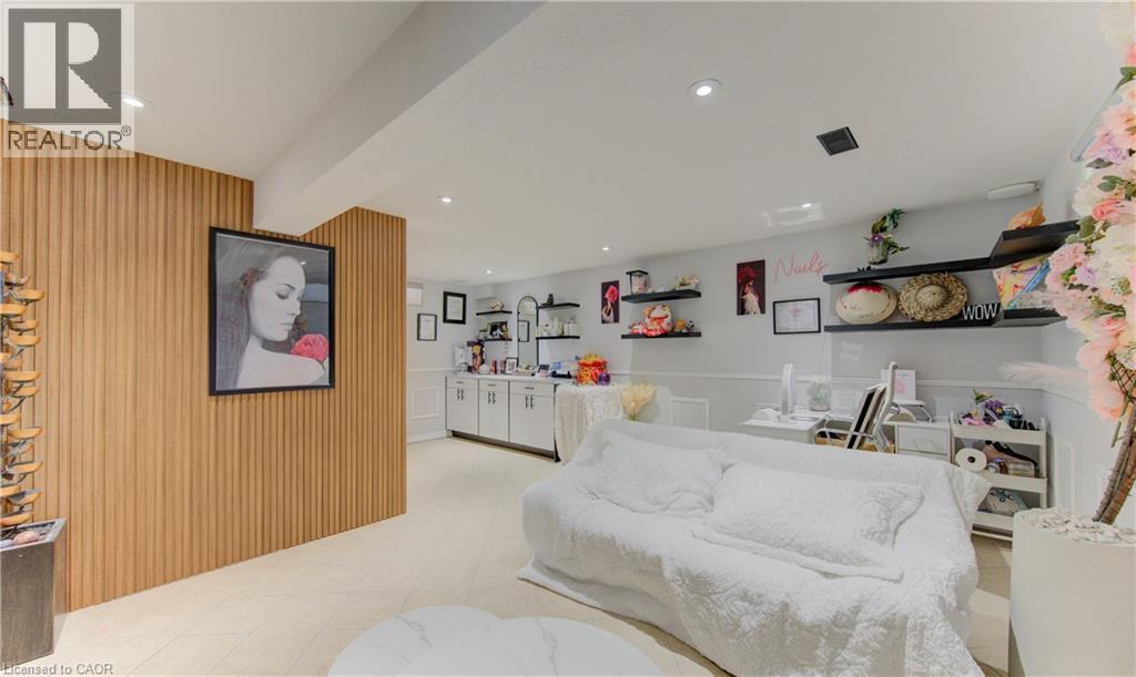 43 Seabrook Drive, Kitchener, ON - Indoor