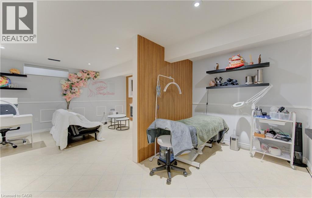 43 Seabrook Drive, Kitchener, ON - Indoor