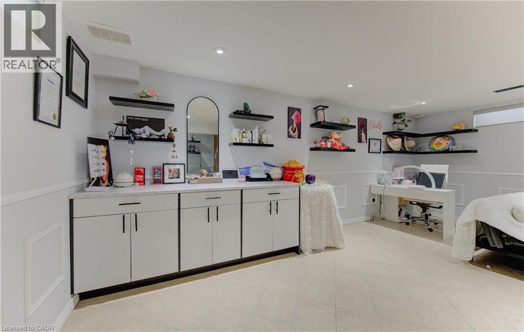 43 Seabrook Drive, Kitchener, ON - Indoor Photo Showing Other Room