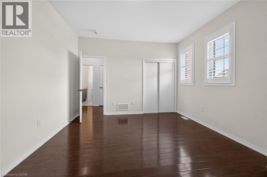 17 Larry Crescent, Caledonia, ON - Indoor Photo Showing Other Room