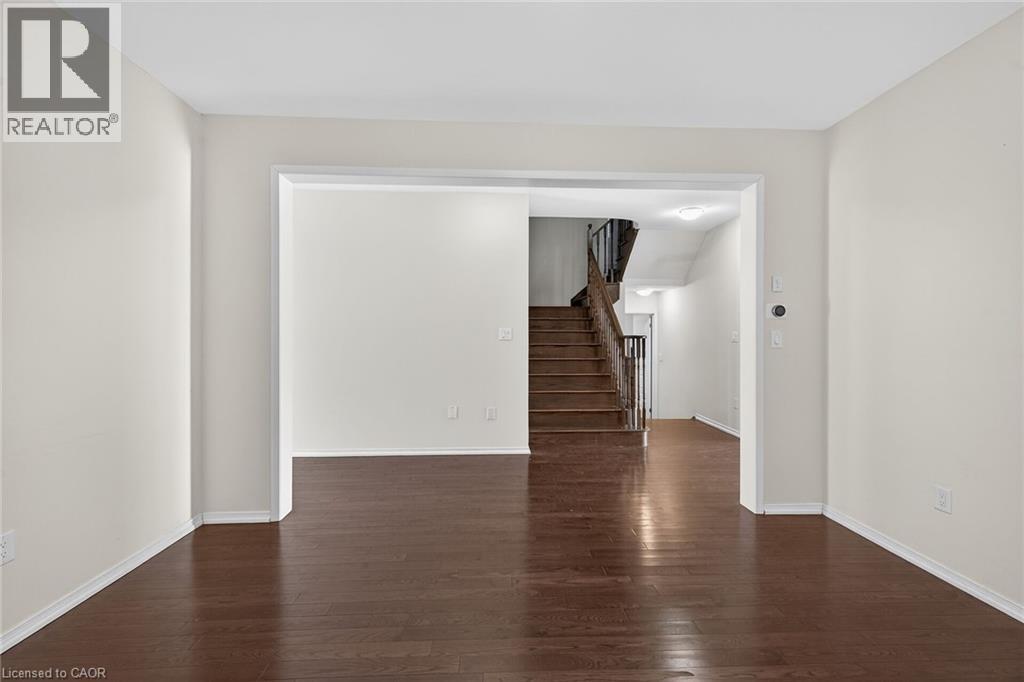17 Larry Crescent, Caledonia, ON - Indoor Photo Showing Other Room