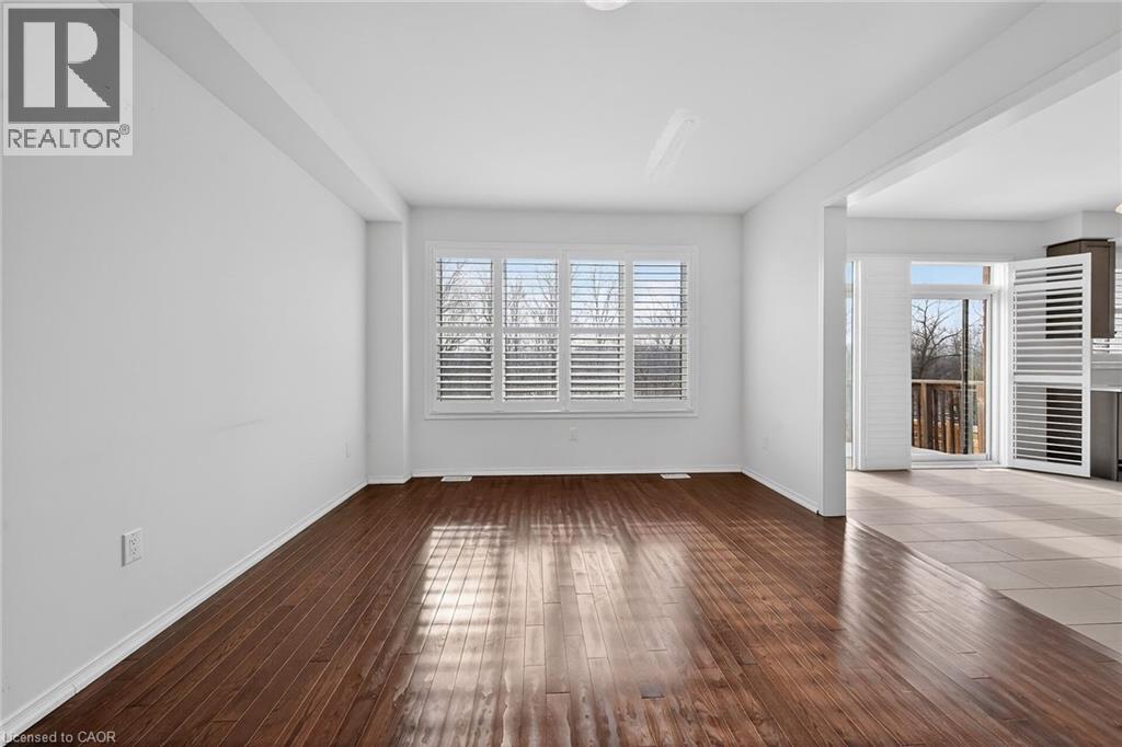 17 Larry Crescent, Caledonia, ON - Indoor Photo Showing Other Room