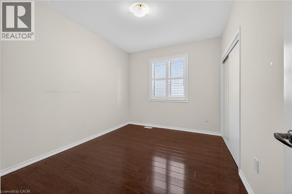 17 Larry Crescent, Caledonia, ON - Indoor Photo Showing Other Room